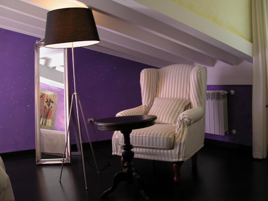 El Bosque De La Anjana Hotel Selores Room photo